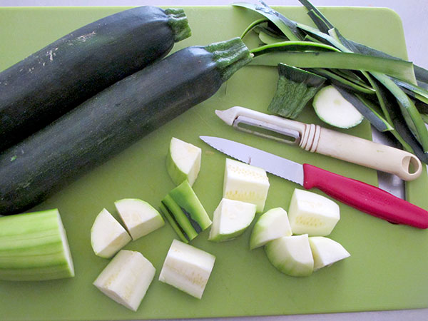 Receta infantil de cuscús casero con pollo y verduras paso 4