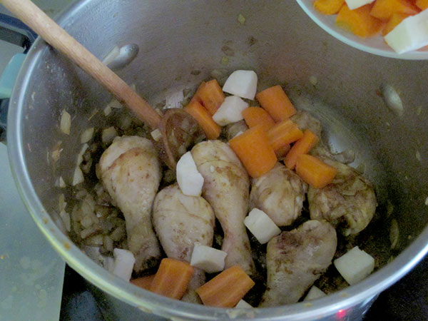 Receta infantil de cuscús casero con pollo y verduras paso 9
