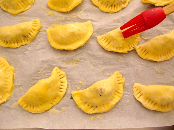 Receta infantil de empanadillas de carne paso 12