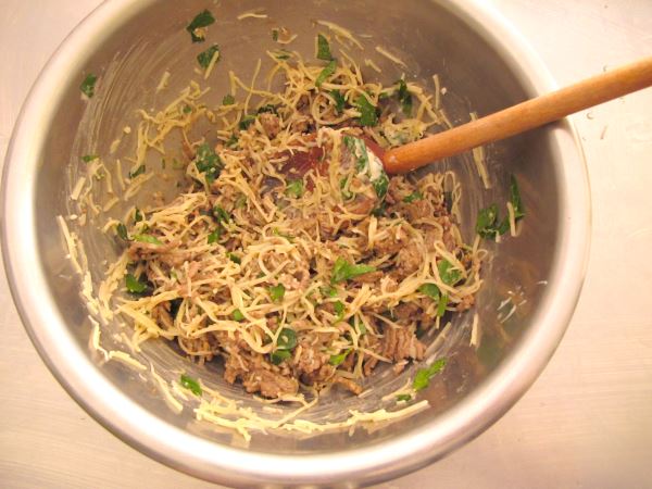 Receta infantil de empanadillas de carne paso 7