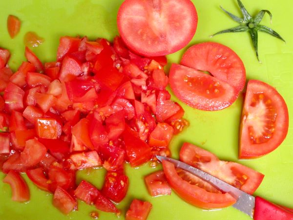 Receta infantil de ensalada griega paso 2