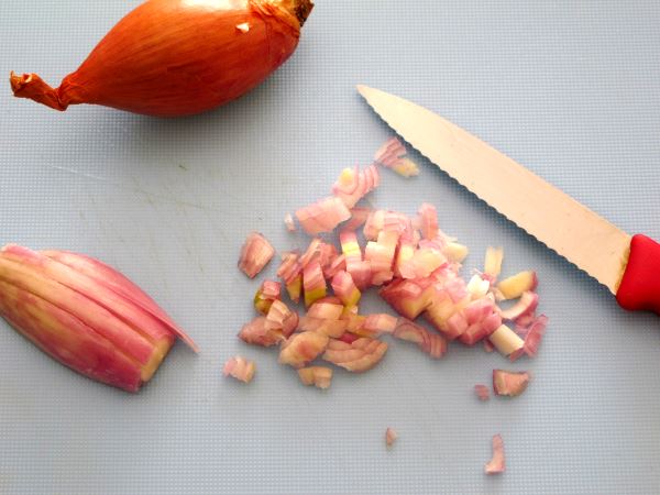 Receta infantil de ensalada de lentejas con salmón paso 2