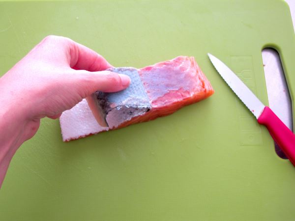 Receta infantil de ensalada de lentejas con salmón paso 4