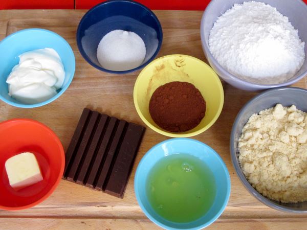 Receta infantil de macarrón de chocolate paso 1