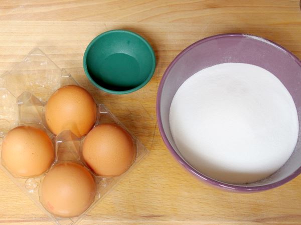 Receta infantil de merengue paso 1