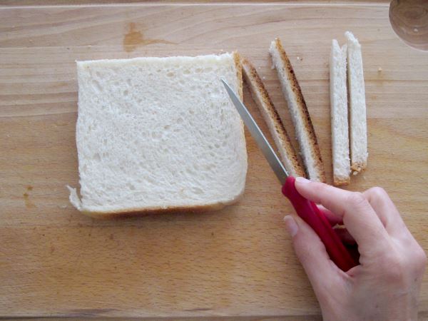 Receta infantil de mini sándwiches especial cumpleaños paso previo