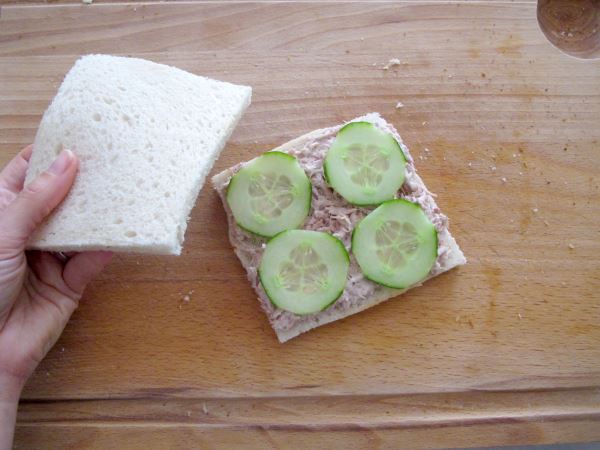 Receta infantil de mini sándwiches especial cumpleaños paso 38