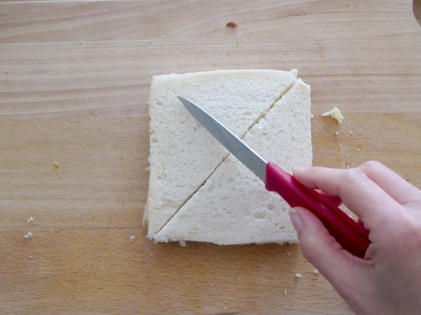 Receta infantil de mini sándwiches especial cumpleaños paso 8