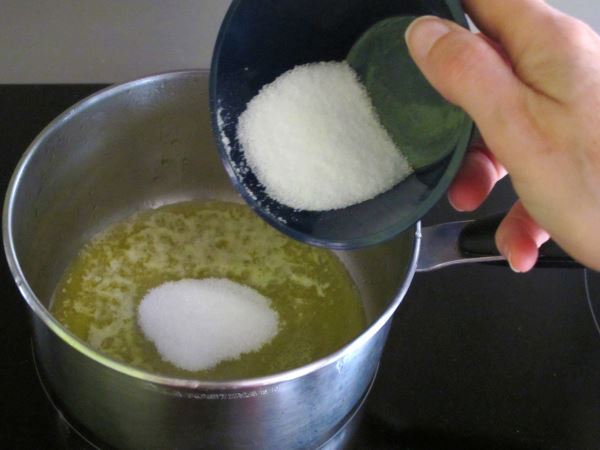 Receta infantil de palomitas caseras con caramelo paso 4