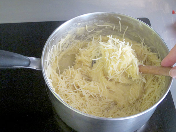 Receta infantil de panecillos de queso gruyere paso 8