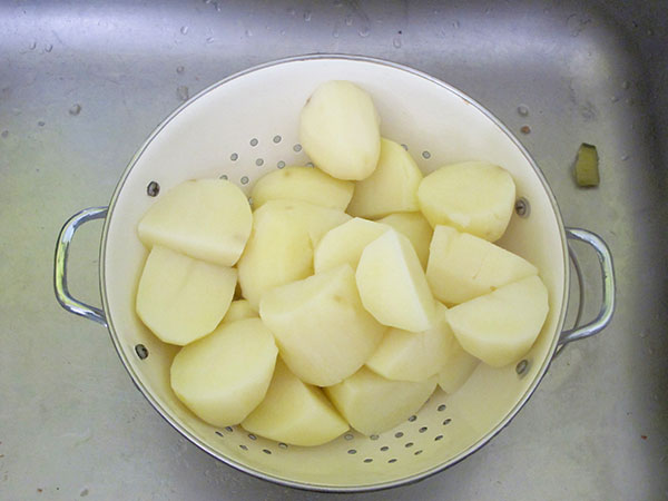 Receta infantil de pastel de carne picada y puré de patatas paso 9