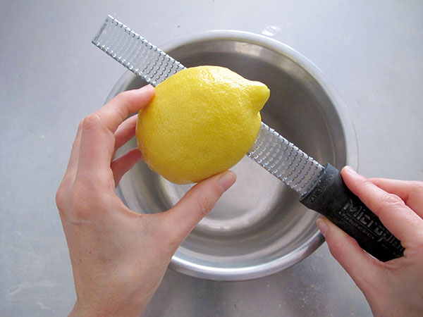 Receta infantil de pastel de limón casero paso 2