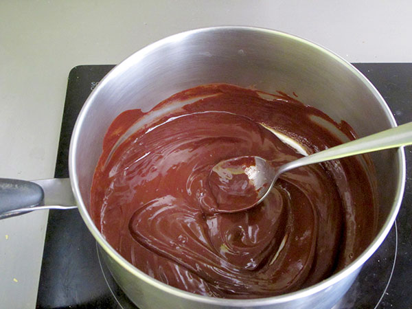 Receta infantil de rosas de arena del desierto de chocolate paso 3