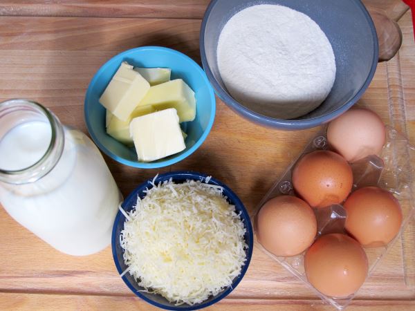 Receta infantil de soufflé de queso paso 1