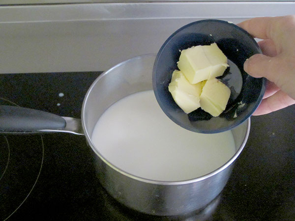 Receta infantil de tarta bretona de ciruelas pasas paso 4