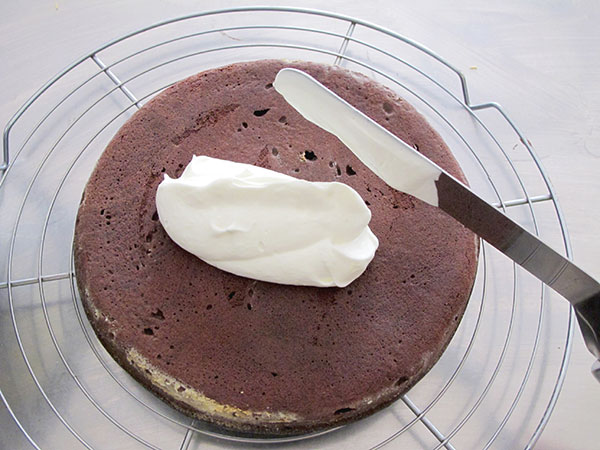 Receta infantil de tarta de muñeco de nieve para Navidad paso 11