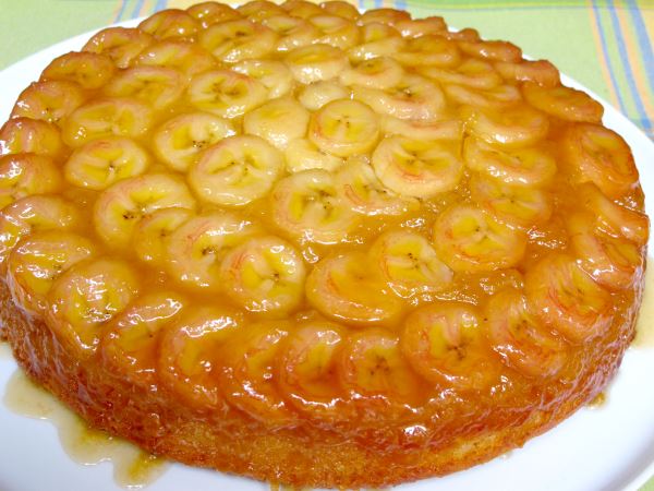 Receta infantil de tarta de plátano y caramelo paso 10