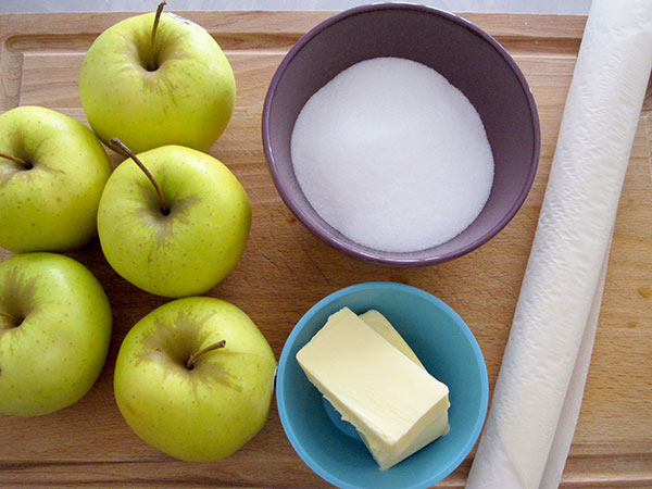 Receta infantil de tarta Tatin paso 1