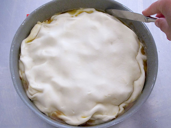 Receta infantil de tarta Tatin paso 11