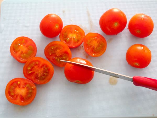 Receta infantil de tarta de tomates con queso ricotta paso 7