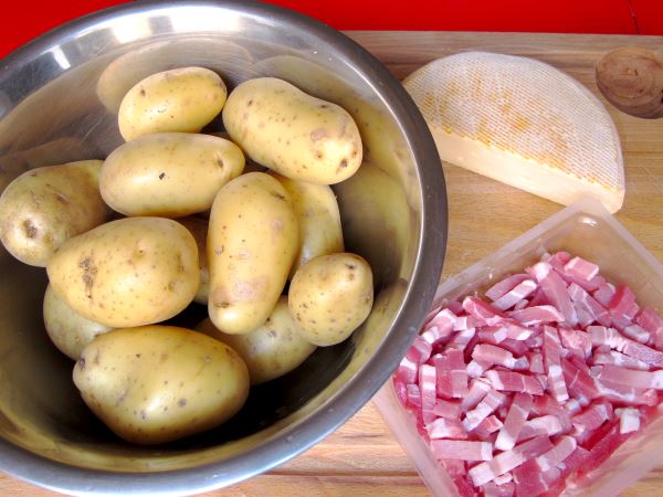 Receta infantil de tartiflette paso 1