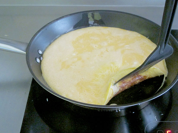 Receta infantil de tortilla de queso paso 10
