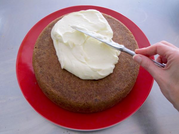 Receta de pastel de zanahoria paso 18