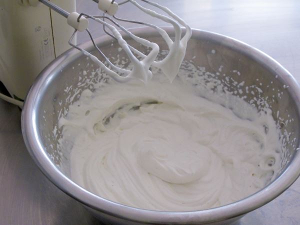 Receta crema chantilly paso 4