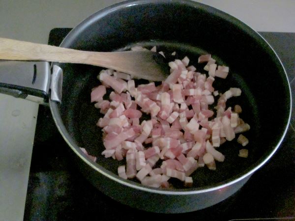 Receta sopa de panceta, patatas y maíz. Paso 3