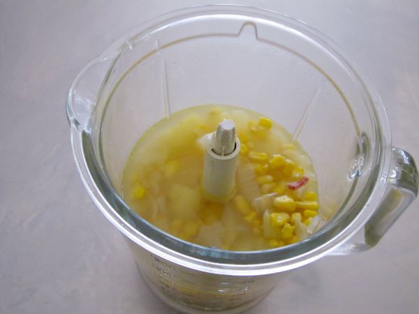 Receta sopa de panceta, patatas y maíz. Paso 8