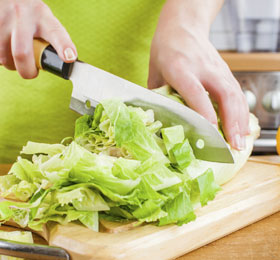 Receta de cocina de ensalada de pollo. Paso 2