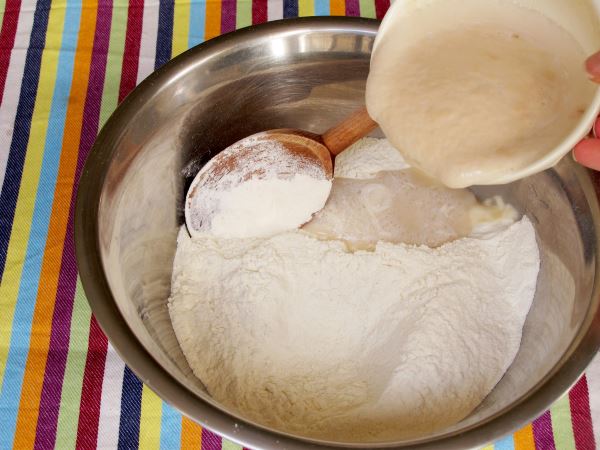 Receta infantil de pizza casera paso 3