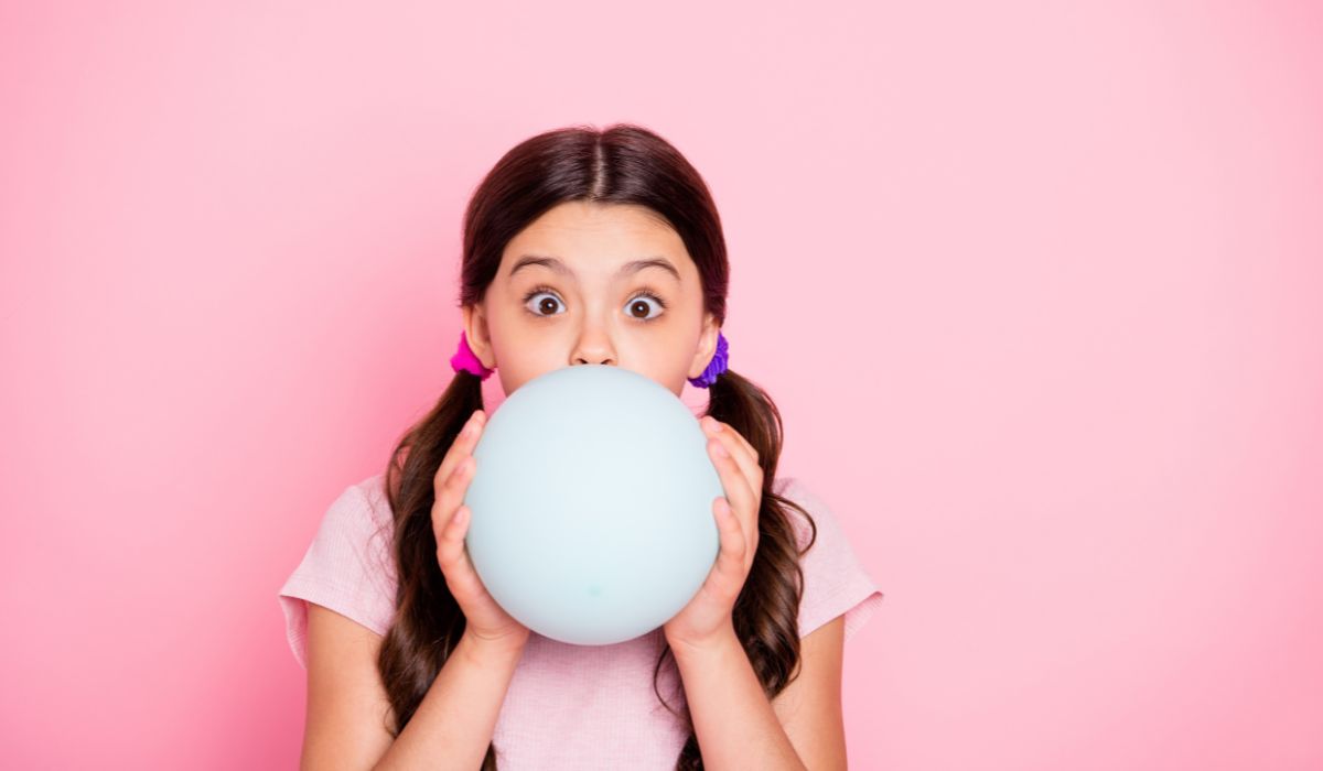 Beneficios de inflar globos para los niños